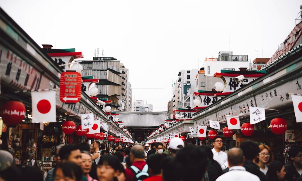 crowded Japan street