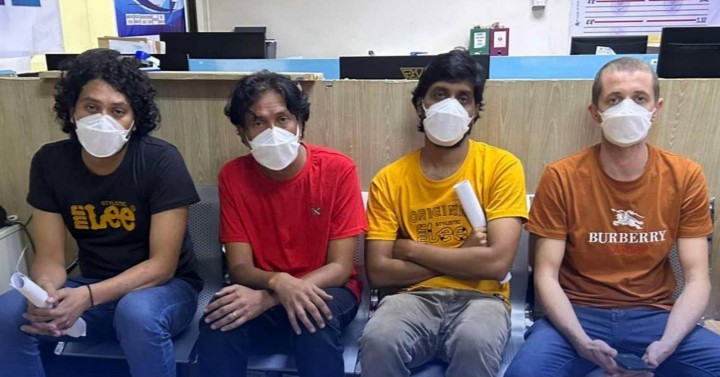 BI to deport 4 foreigners for disrespecting PH flag - Philippine Canadian Inquirer Nationwide Filipino Newspaper - Vimarsana News