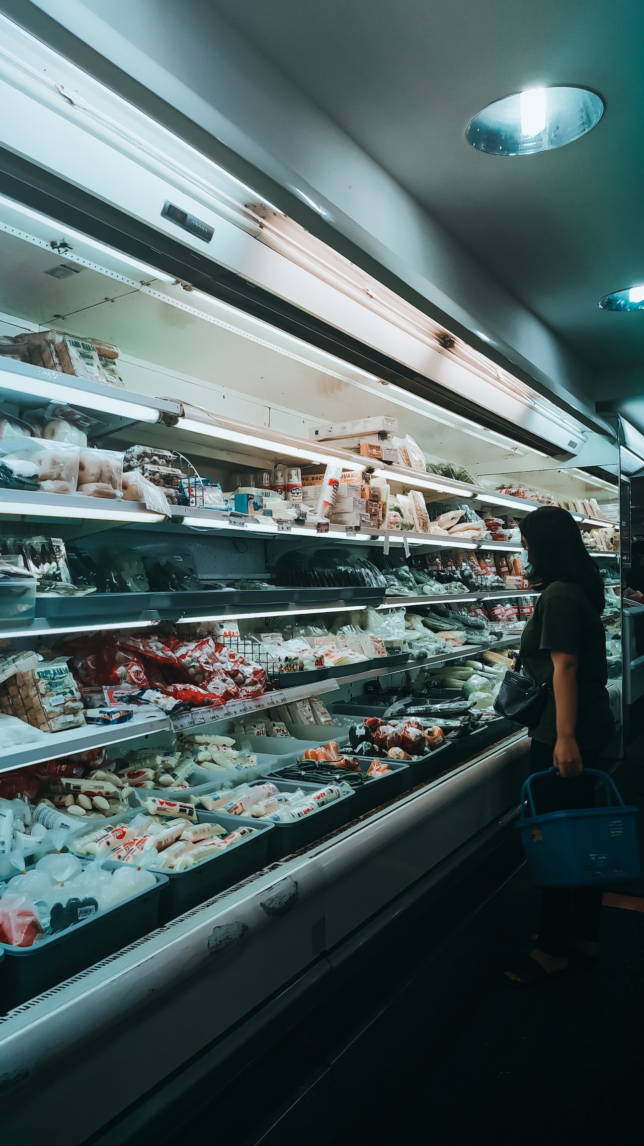 woman grocery