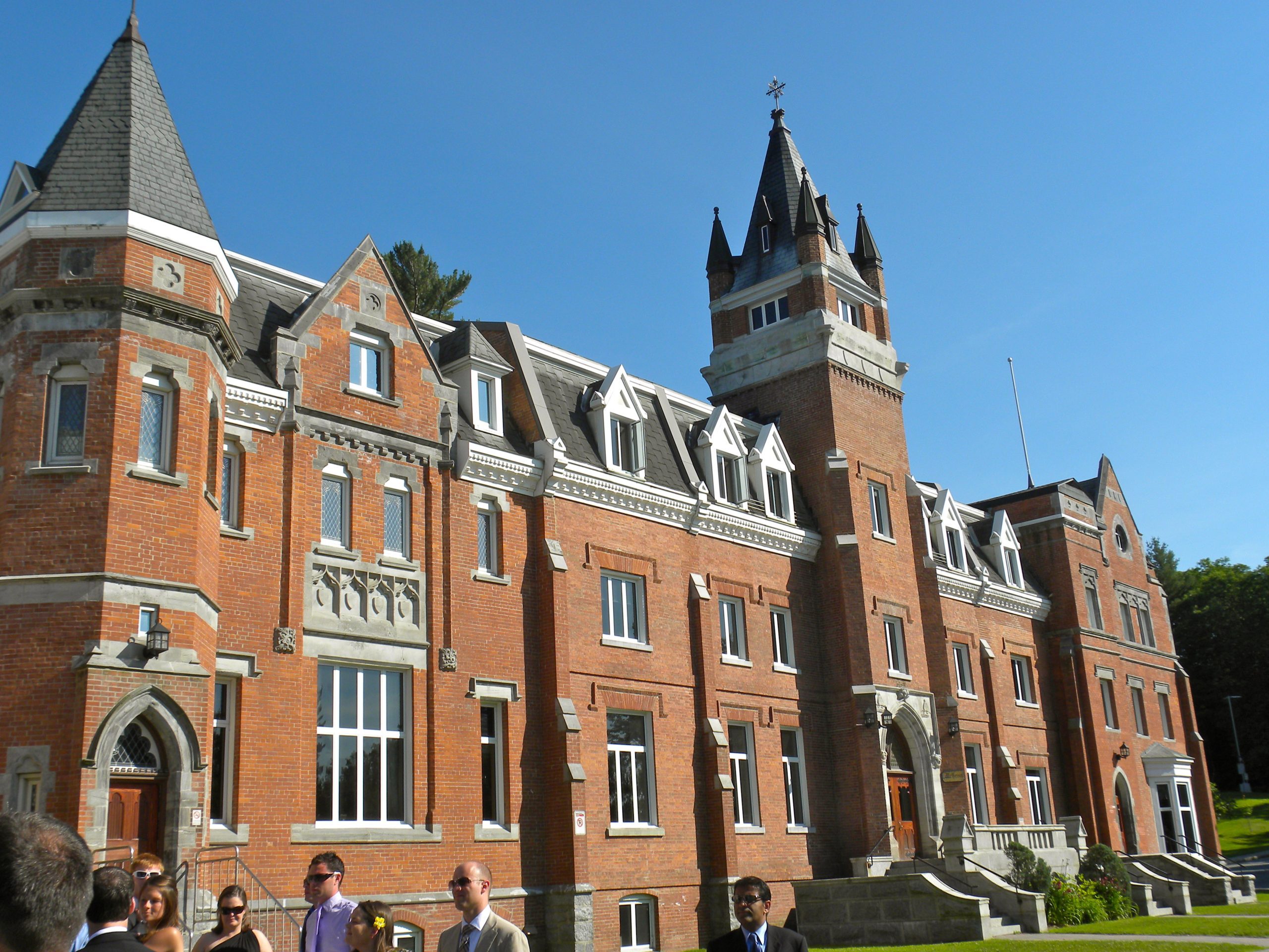 Bishop's University McGreer Hall