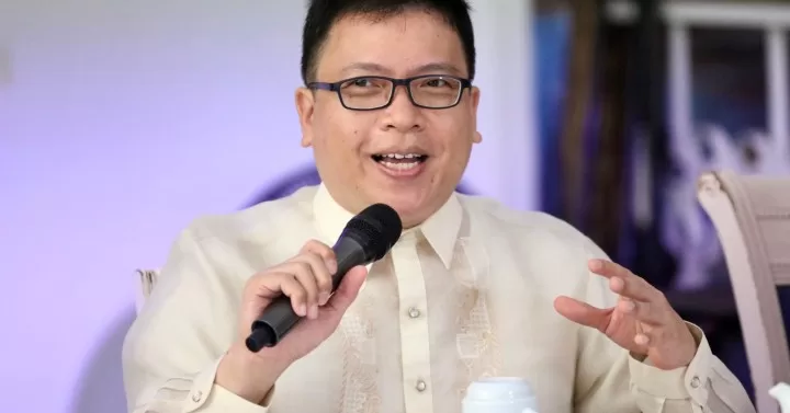 Economist Michael Ricafort