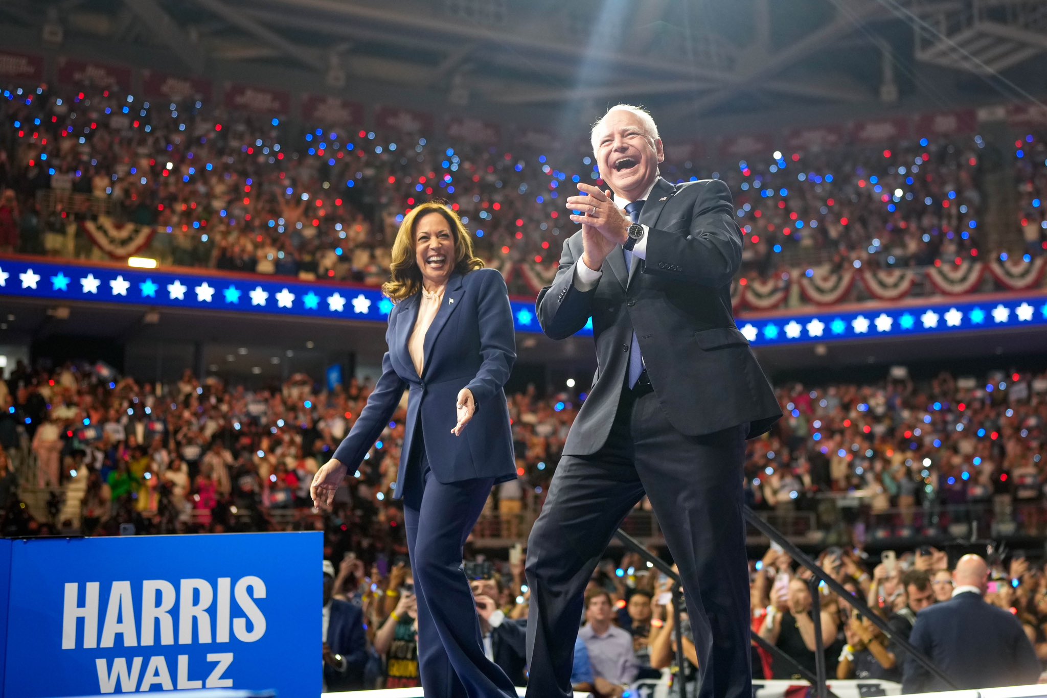 Kamala Harris, Tim Walz